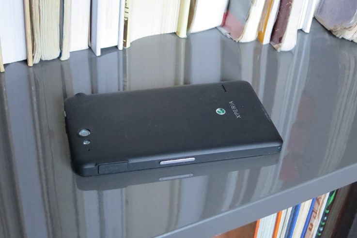Sony Xperia GO (13).jpg